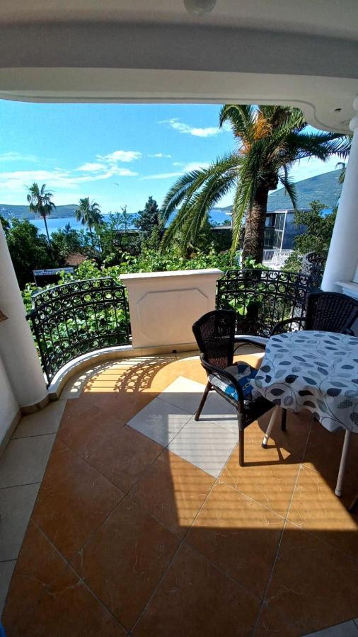 Apartments Dikan Херцег-Нови Экстерьер фото
